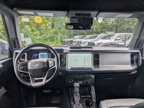 Used 2023 Ford Bronco Outer Banks AWD/4WD image 22