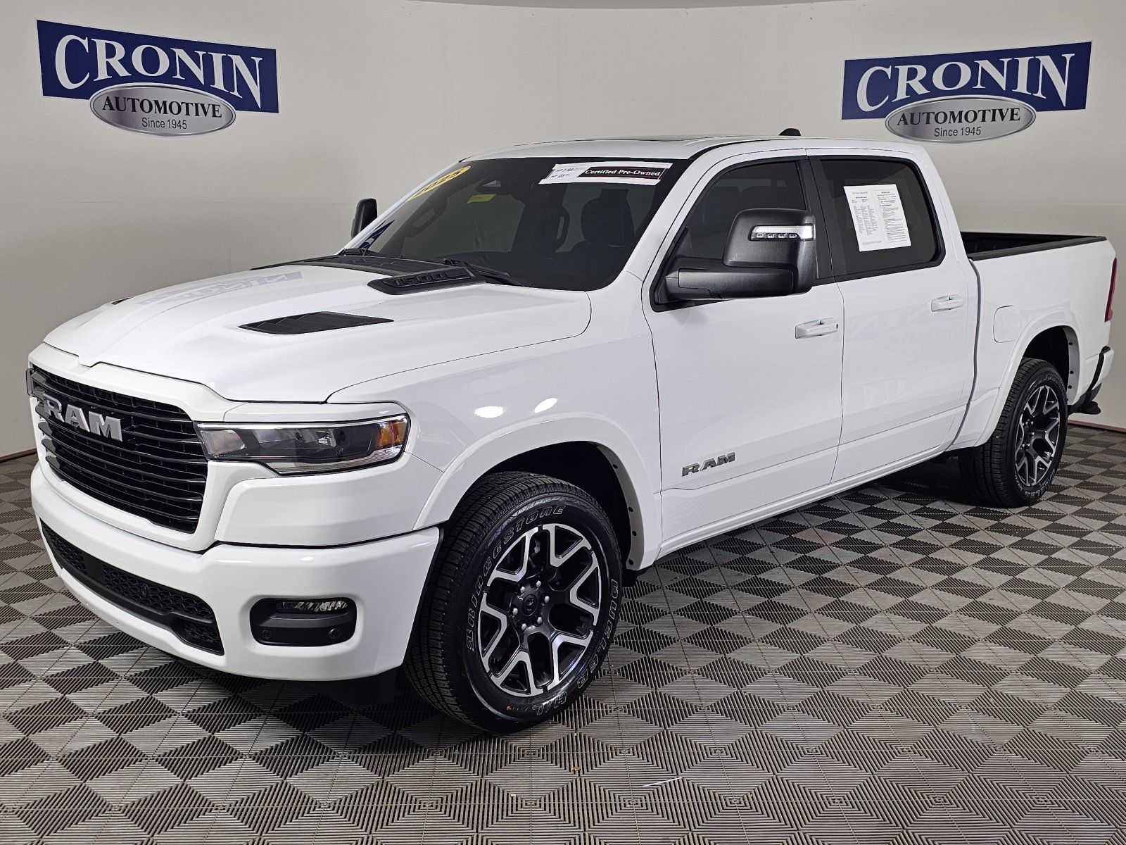 Used 2025 RAM 1500 Laramie w/ Sport Appearance Package AWD/4WD image 37