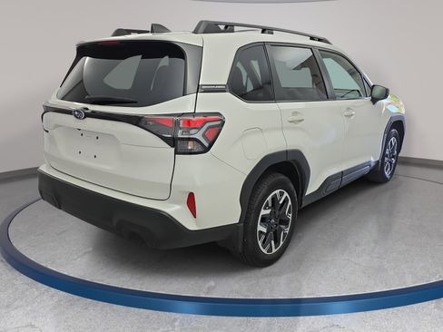 Used 2025 Subaru Forester Premium w/ Convenience Package #1 AWD/4WD image 5
