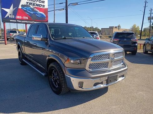 Used 2015 RAM 1500 Laramie w/ Convenience Group image 7