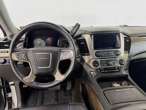 Used 2018 GMC Yukon Denali AWD/4WD image 21