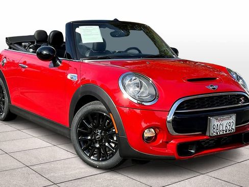 Used 2017 MINI Cooper S image 2