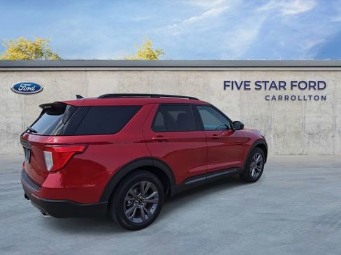 Used 2023 Ford Explorer XLT w/ Equipment Group 202A RWD image 8