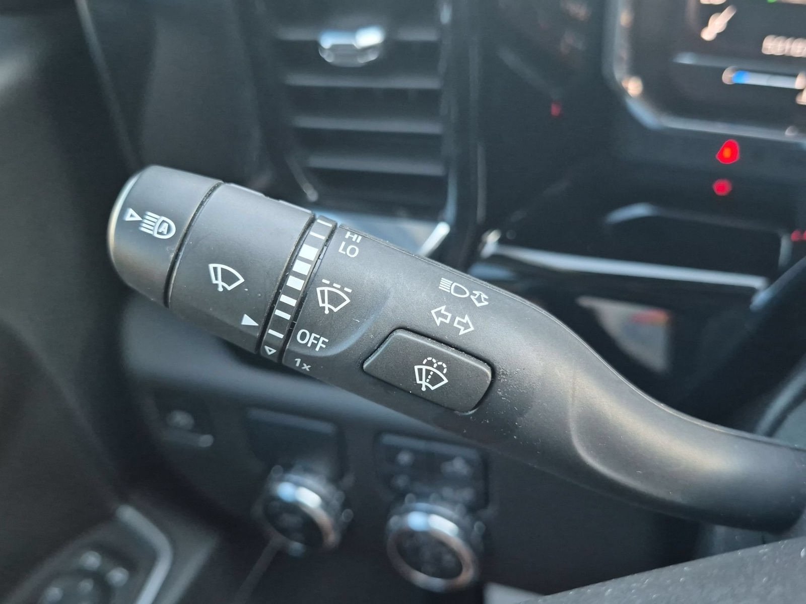 Used 2025 GMC Sierra 1500 SLT RWD image 15