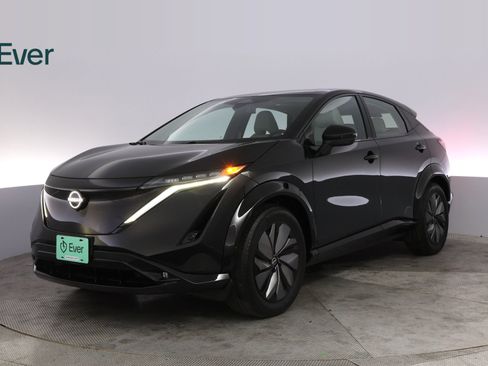 Used 2024 Nissan Ariya AWD image 2