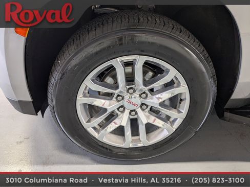 Used 2023 GMC Yukon XL SLT w/ SLT Premium Package image 32