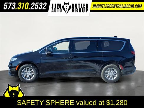 New 2026 Chrysler Pacifica Select image 2