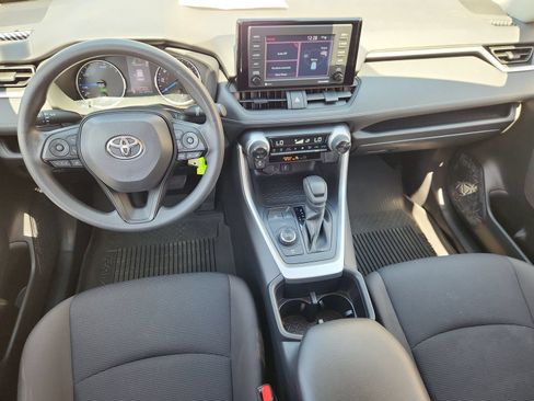 Used 2022 Toyota RAV4 LE AWD/4WD image 12