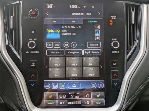 Used 2025 Subaru Outback Premium image 16