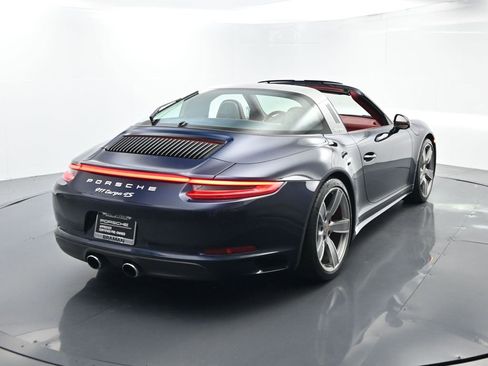 Used 2019 Porsche 911 Targa 4S image 14