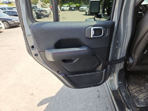 Used 2021 Jeep Wrangler Unlimited Rubicon w/ Xtreme Recon 35" Tire Package AWD/4WD image 29