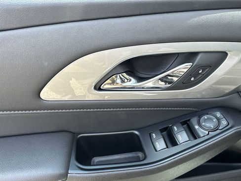 Used 2022 Chevrolet Traverse LT w/ LPO, Floor Liner Package image 24