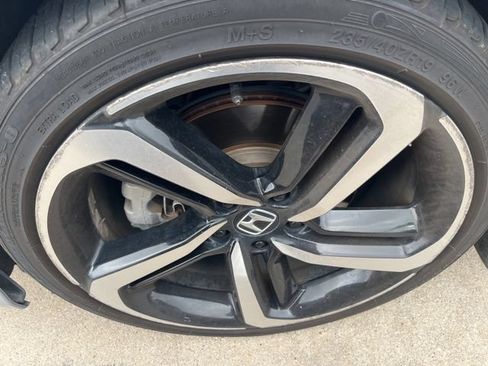 Used 2018 Honda Accord Sport image 8
