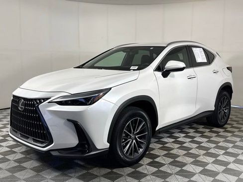 Used 2024 Lexus NX 250 FWD w/ Towing Package (2000 Lbs) image 3
