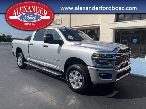 Used 2026 RAM 2500 Big Horn AWD/4WD image 3