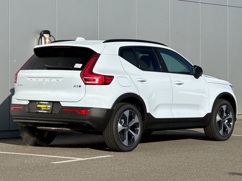 New 2026 Volvo XC40 B5 Plus w/ Protection Package Premier image 5
