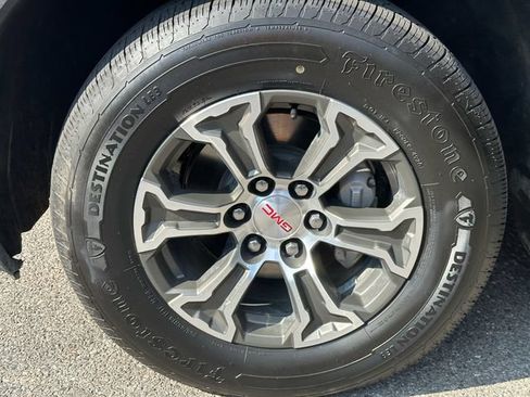 Used 2025 GMC Sierra 1500 SLT AWD/4WD image 18