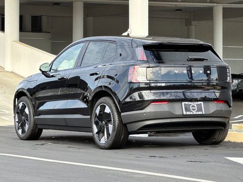 New 2026 Volvo EX30 Plus w/ Climate Package RWD image 3