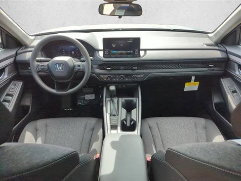 Used 2025 Honda Accord SE image 13