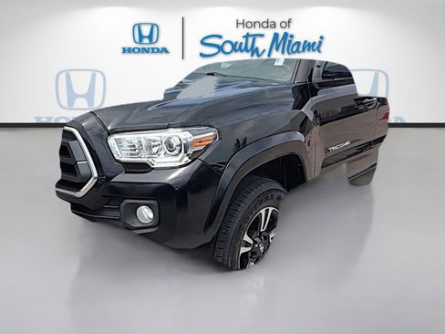 Used 2020 Toyota Tacoma SR5 image 3