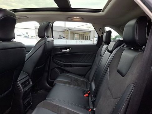 Used 2017 Ford Edge Sport w/ Equipment Group 401A AWD/4WD image 9