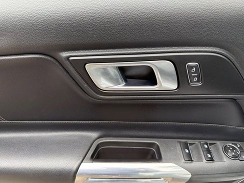 Used 2019 Ford Mustang Premium RWD image 11