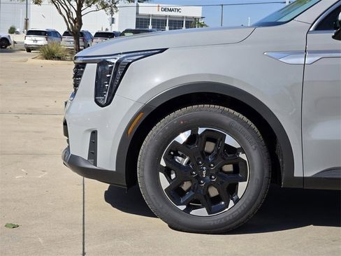 New 2026 Kia Sorento S w/ S Panoramic Sunroof Package image 5