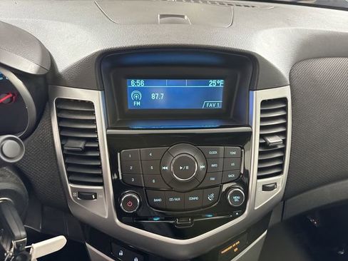 Used 2012 Chevrolet Cruze LT image 6