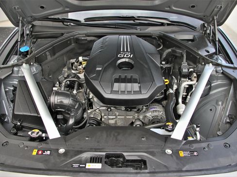 Used 2022 Genesis G70 2.0T image 40