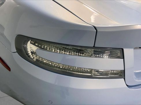 Used 2013 Aston Martin DB9 Volante RWD image 28