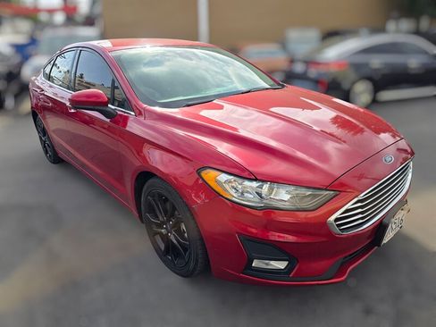 Used 2020 Ford Fusion SE w/ Equipment Group 151A FWD image 3