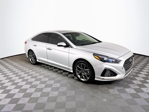 Used 2018 Hyundai Sonata Limited image 4