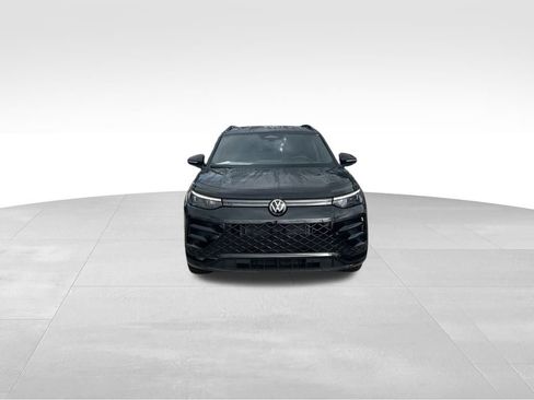 New 2026 Volkswagen Tiguan SE R-Line FWD image 8