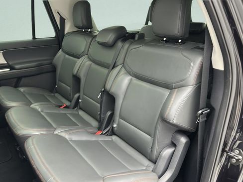 Used 2025 Ford Expedition Max Active AWD/4WD image 11