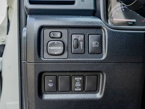 Used 2020 Toyota 4Runner Limited AWD/4WD image 21