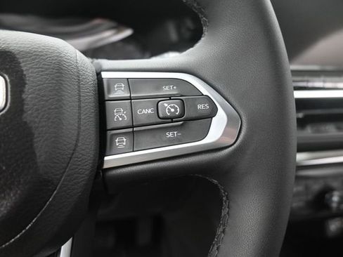 New 2026 Jeep Compass Latitude w/ Sun and Sound Group image 31