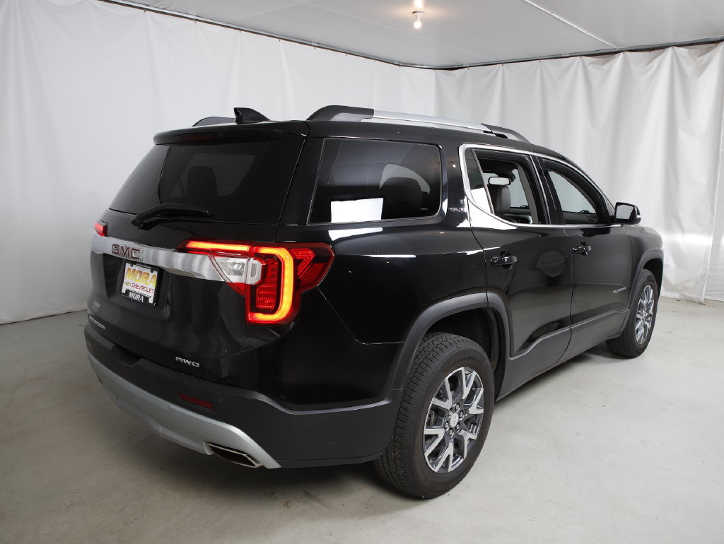 Used 2023 GMC Acadia SLT AWD/4WD image 3