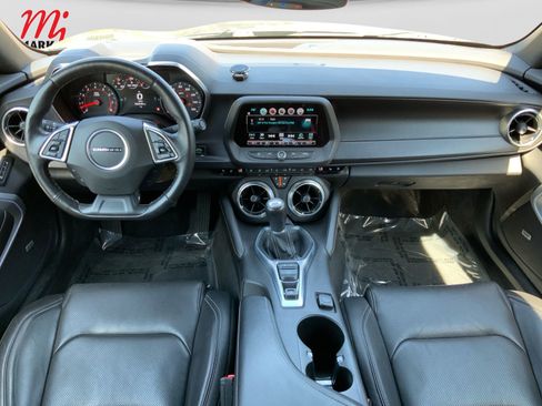 Used 2016 Chevrolet Camaro LT RWD image 10