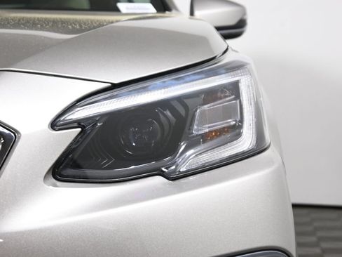 Used 2020 Subaru Outback Premium AWD/4WD image 11