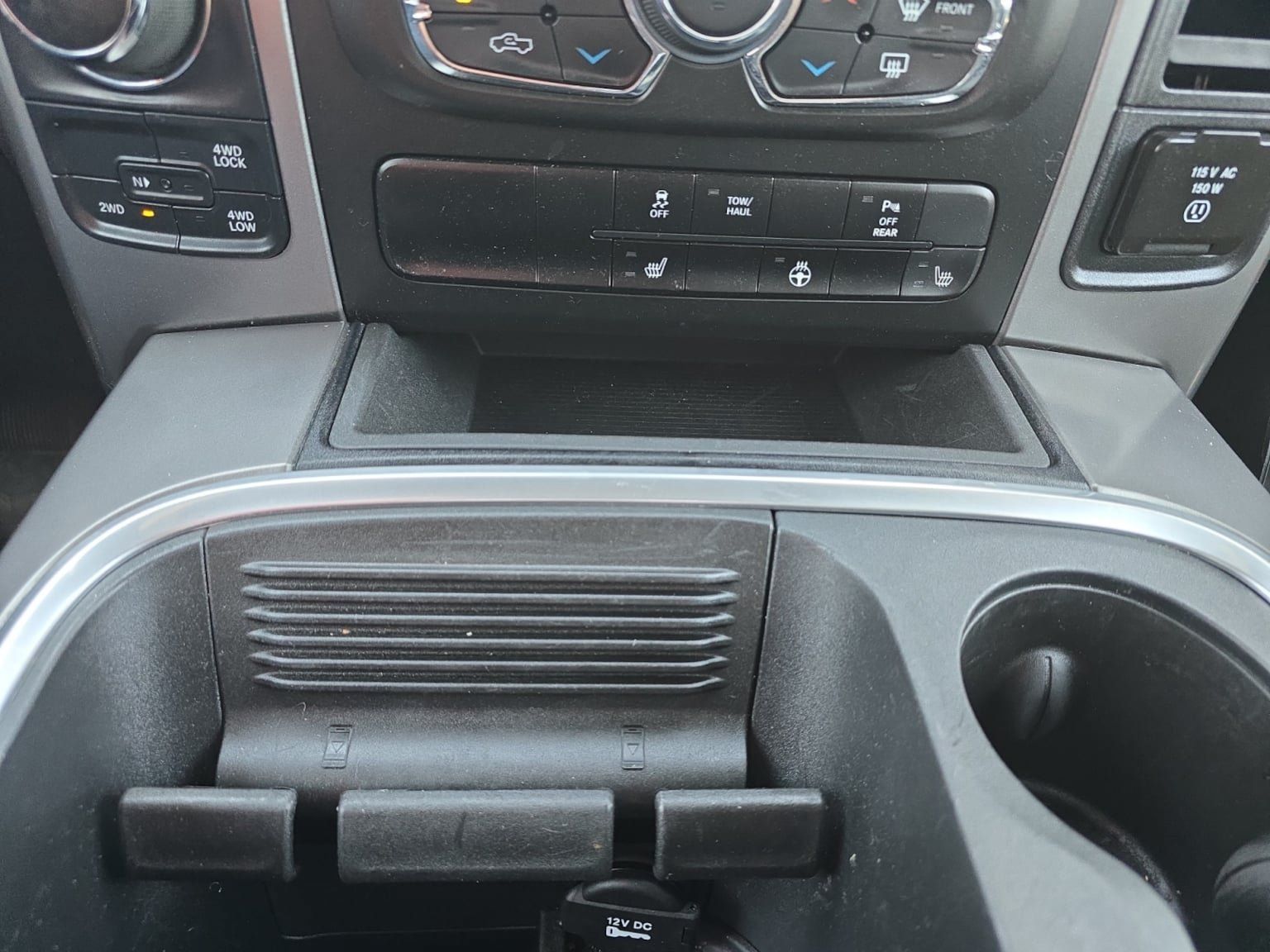 Used 2024 RAM 1500 Warlock AWD/4WD image 25