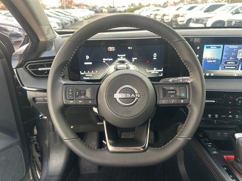 New 2026 Nissan Kicks SR image 23