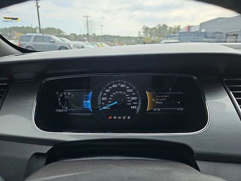 Used 2015 Ford Taurus SEL w/ Equipment Group 201A image 21