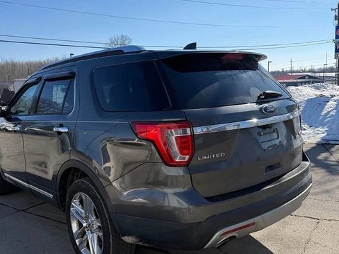 Used 2017 Ford Explorer Limited w/ Class II Trailer Tow Package image 5