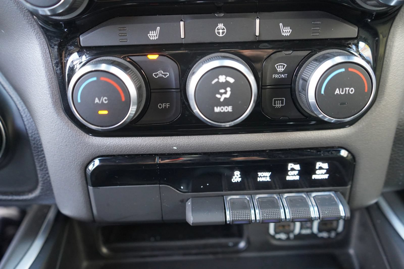 Used 2022 RAM 1500 Big Horn RWD image 25
