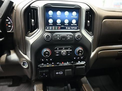 Used 2020 Chevrolet Silverado 1500 LTZ w/ LTZ Premium Package image 15