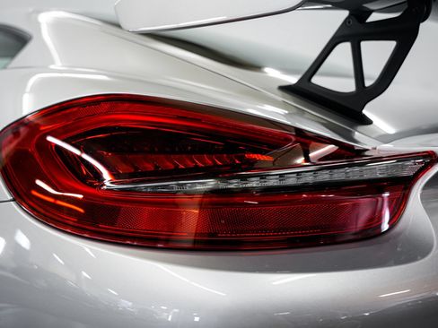 Used 2016 Porsche Cayman GT4 RWD image 29