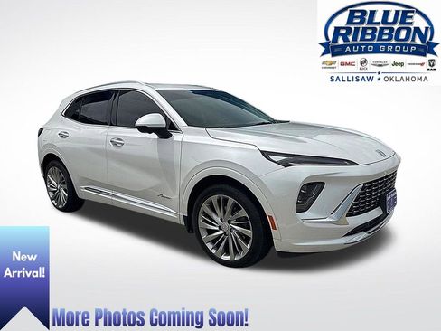 Used 2024 Buick Envision Avenir AWD/4WD image 1