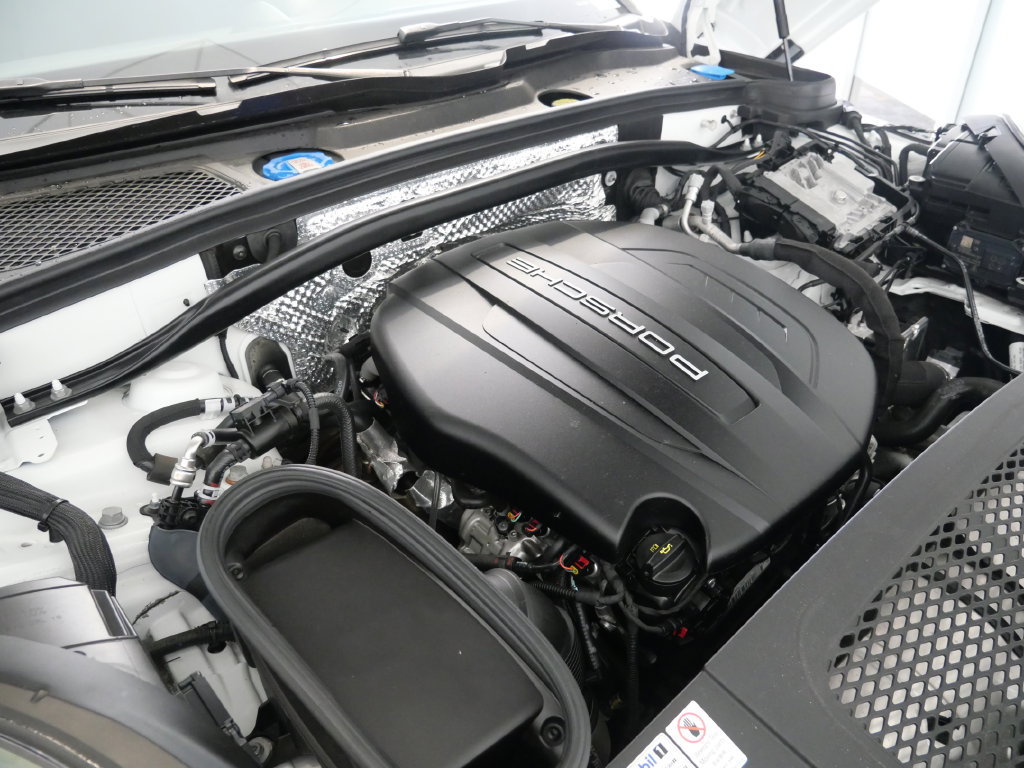 Used 2021 Porsche Macan AWD/4WD image 11