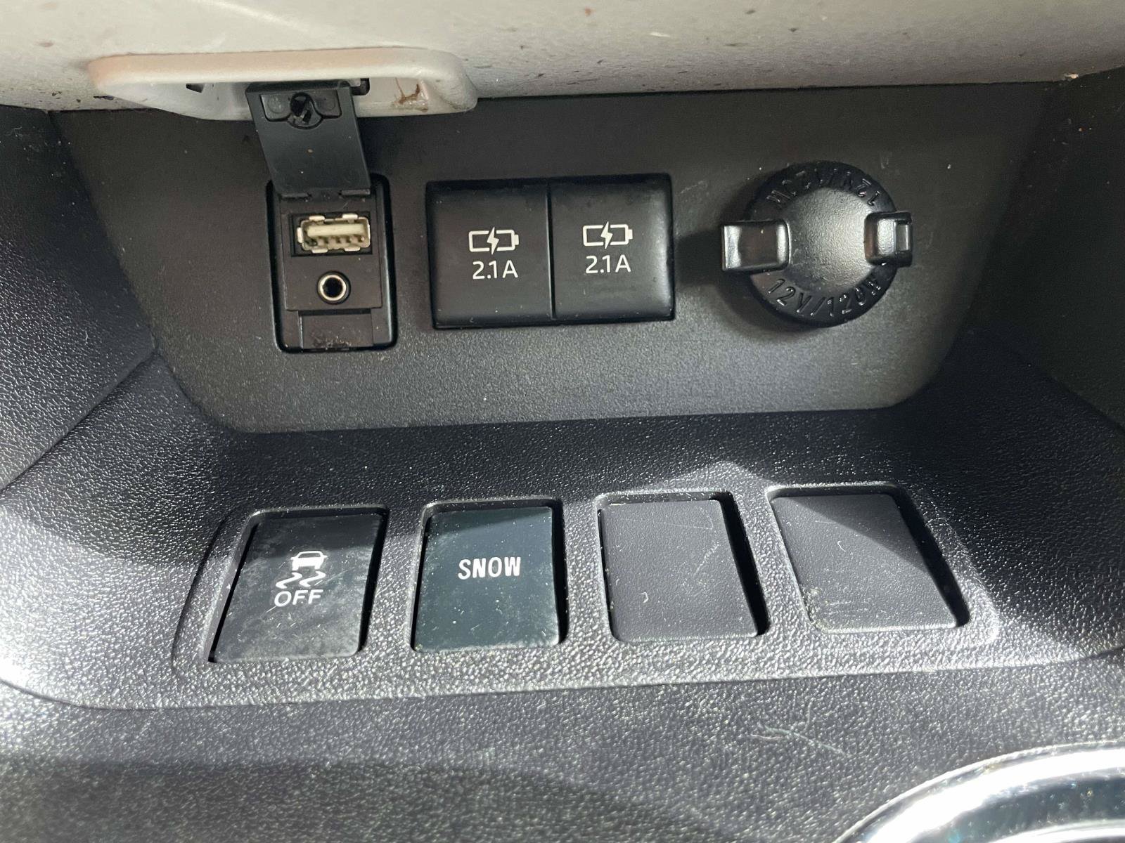 Used 2017 Toyota Highlander Limited FWD image 32