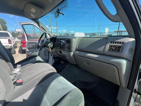 Used 2003 Ford F250 XL AWD/4WD image 23
